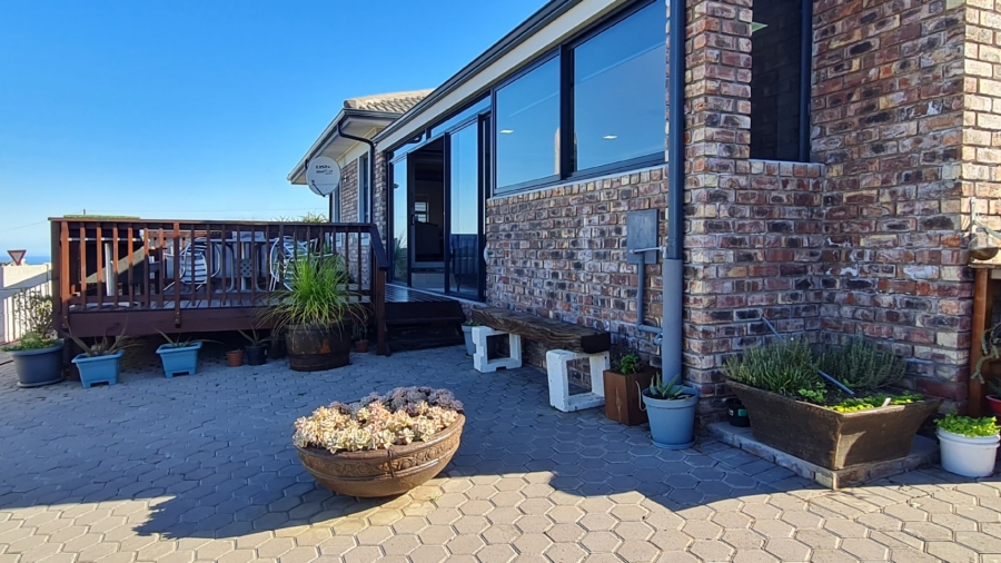 3 Bedroom Property for Sale in Dana Bay Western Cape